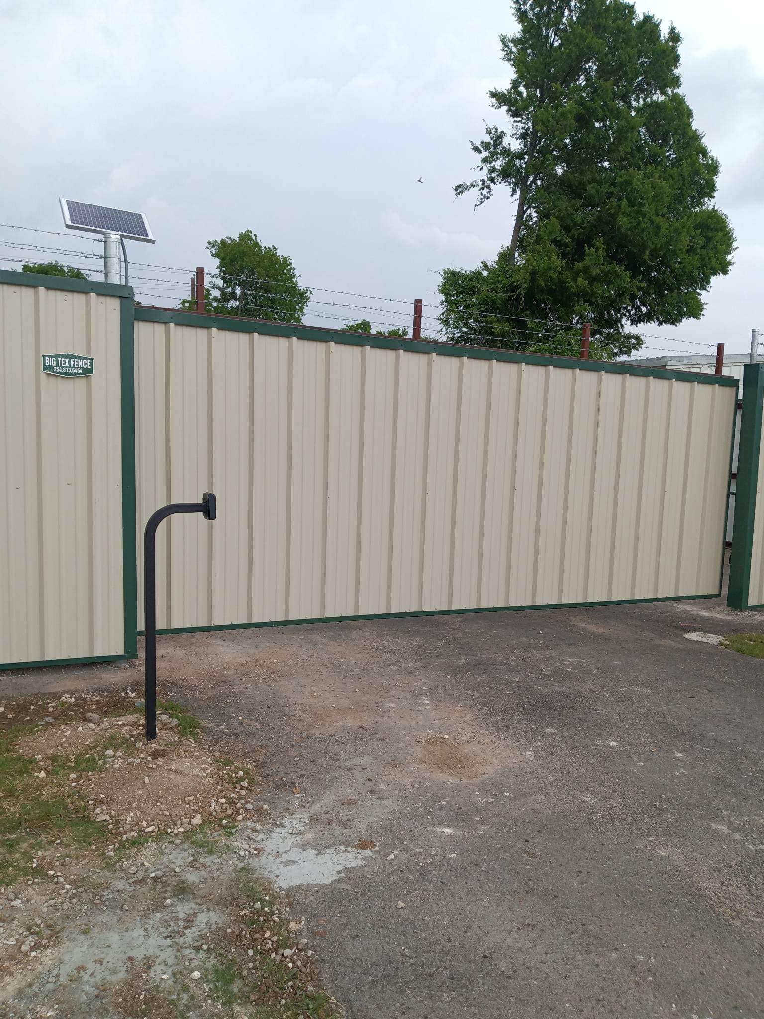 privacy gate installers 